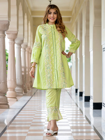 Orni Fashion Green Solid A-Line Kurta Set