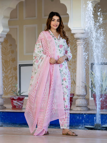 Orni Fashion Peach And White Floral print Straight Kurta Bottom And Dupatta Set